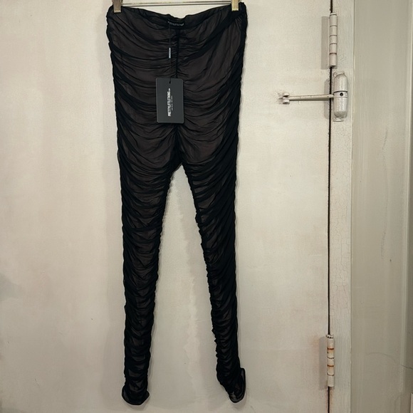 PRETTY LITTLE THING Black ruched fully lined brand new leggings Sz.12 with tags - Picture 2 of 12